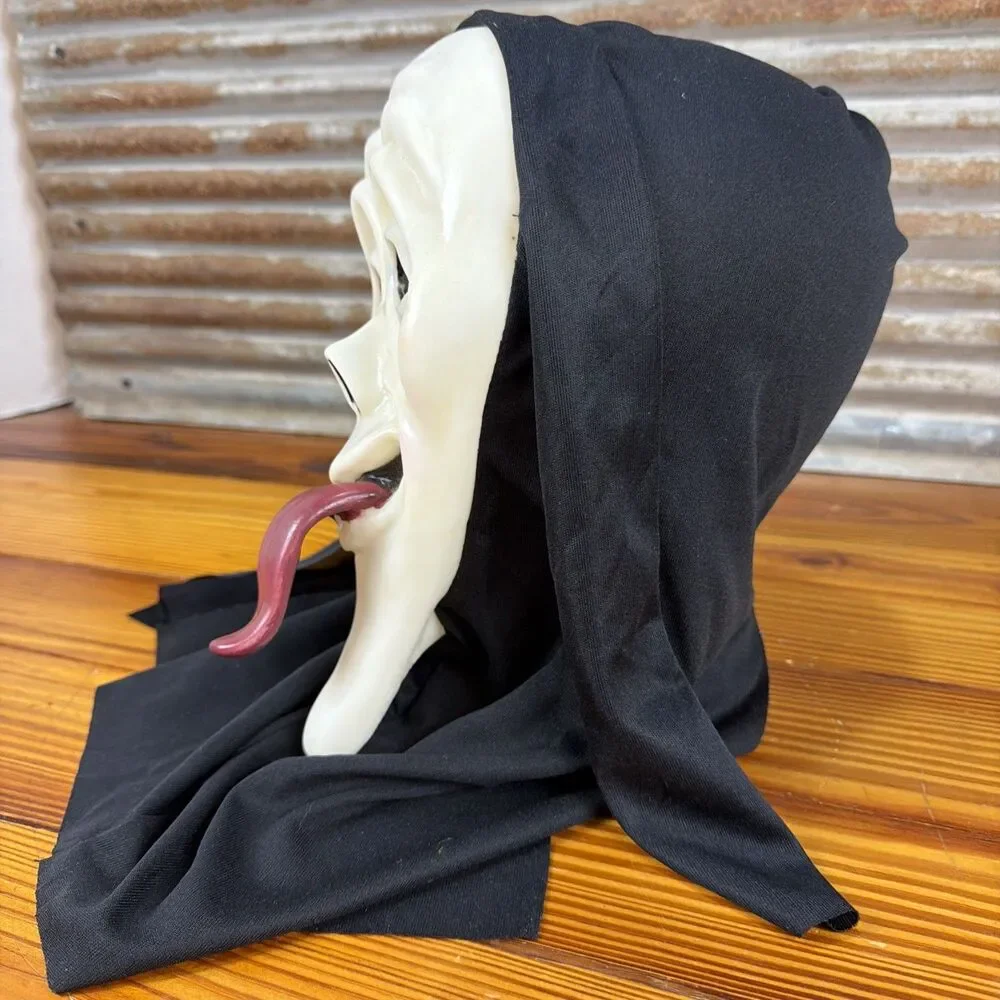 Easter Unlimited Inc scream ghostface